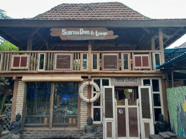Sunrise Lodge & Lounge Singaraja Екстериор снимка