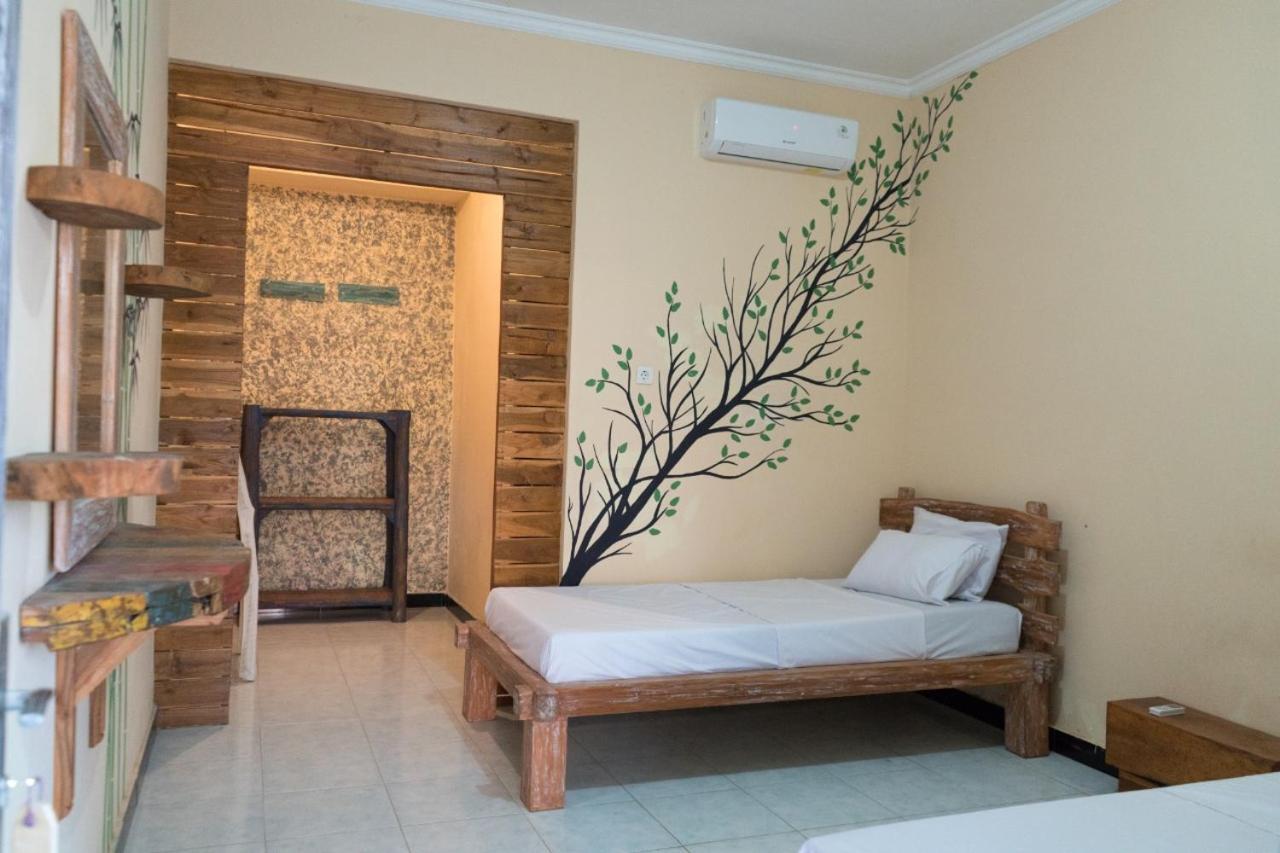 Sunrise Lodge & Lounge Singaraja Екстериор снимка