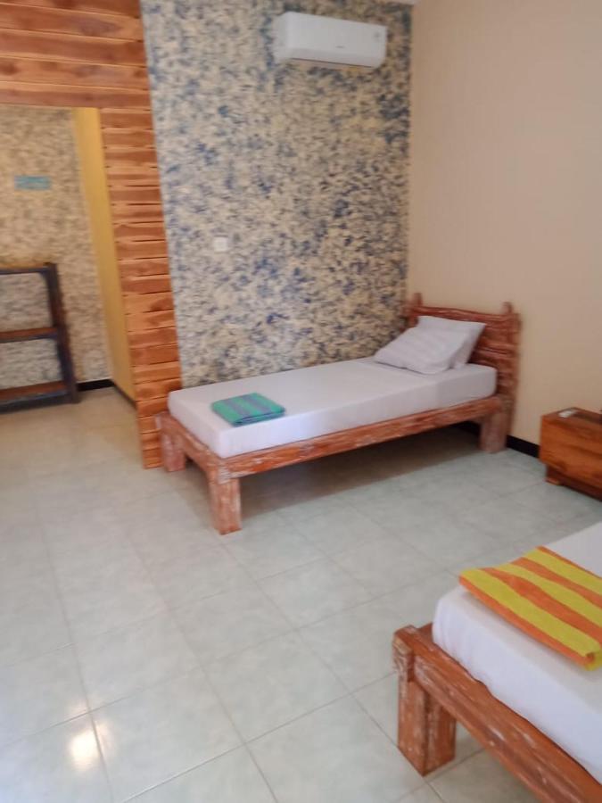Sunrise Lodge & Lounge Singaraja Екстериор снимка