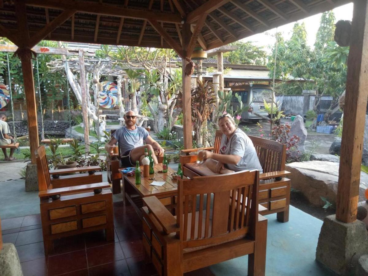 Sunrise Lodge & Lounge Singaraja Екстериор снимка